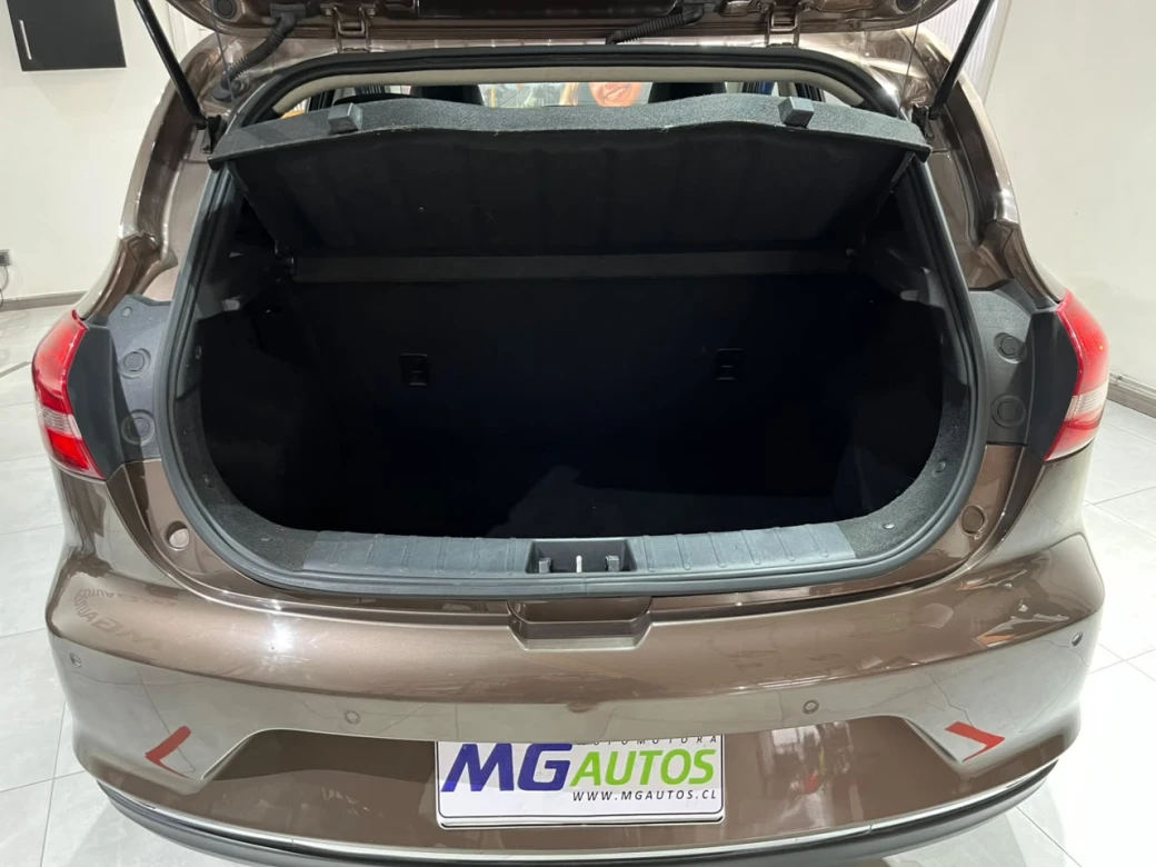 imagen 0 de vehiculo con id 2213